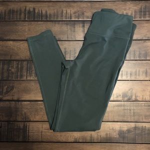 Carly jean Los Angeles leggings